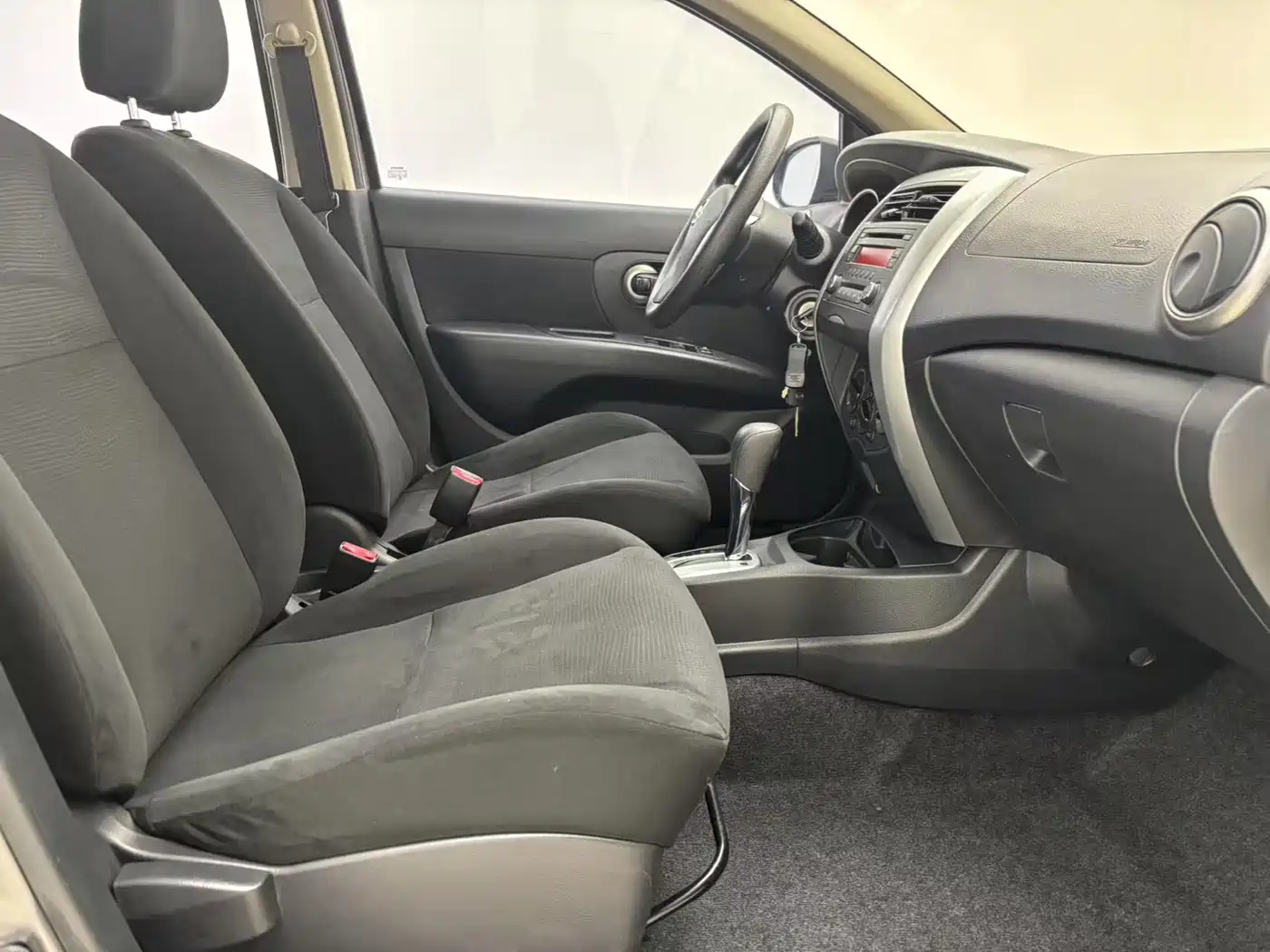 Nissan Livina 2015 2013 1.6XL CVT Luxury