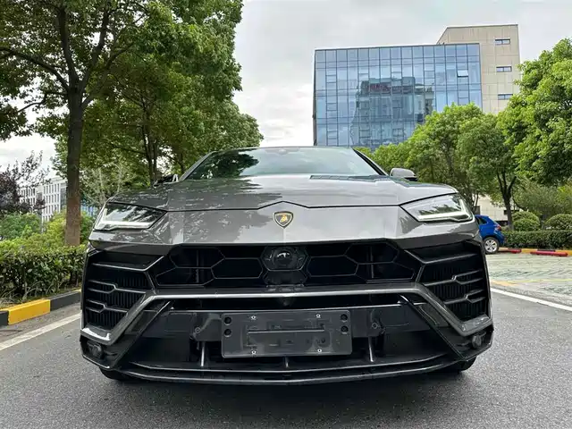 Lamborghini Urus 2021 4.0T V8
