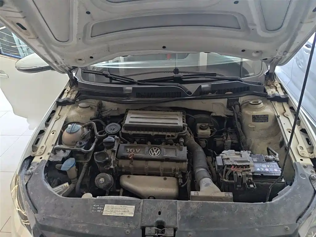 Volkswagen Bora 2014 1.6L Automatic Comfort Edition фото 20