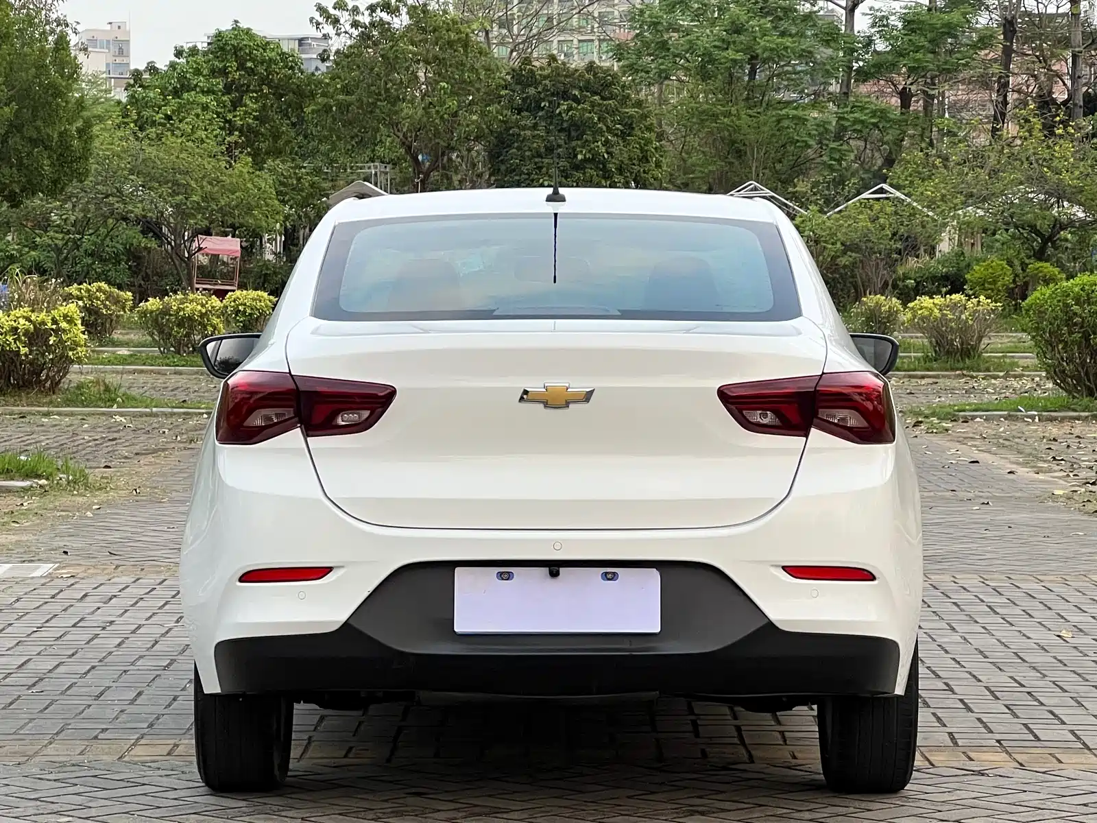 Photo 5 - Chevrolet Cavalier