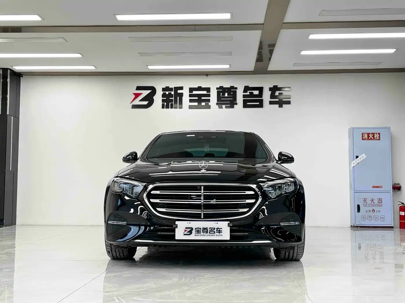 Mercedes-Benz E-Class 2025 E 300 L Fashion фото 2
