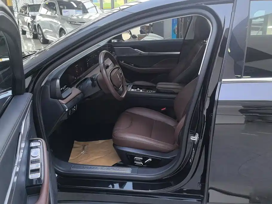 Lincoln Z 2024 2024 2.0T 2WD Premium Hybrid Edition