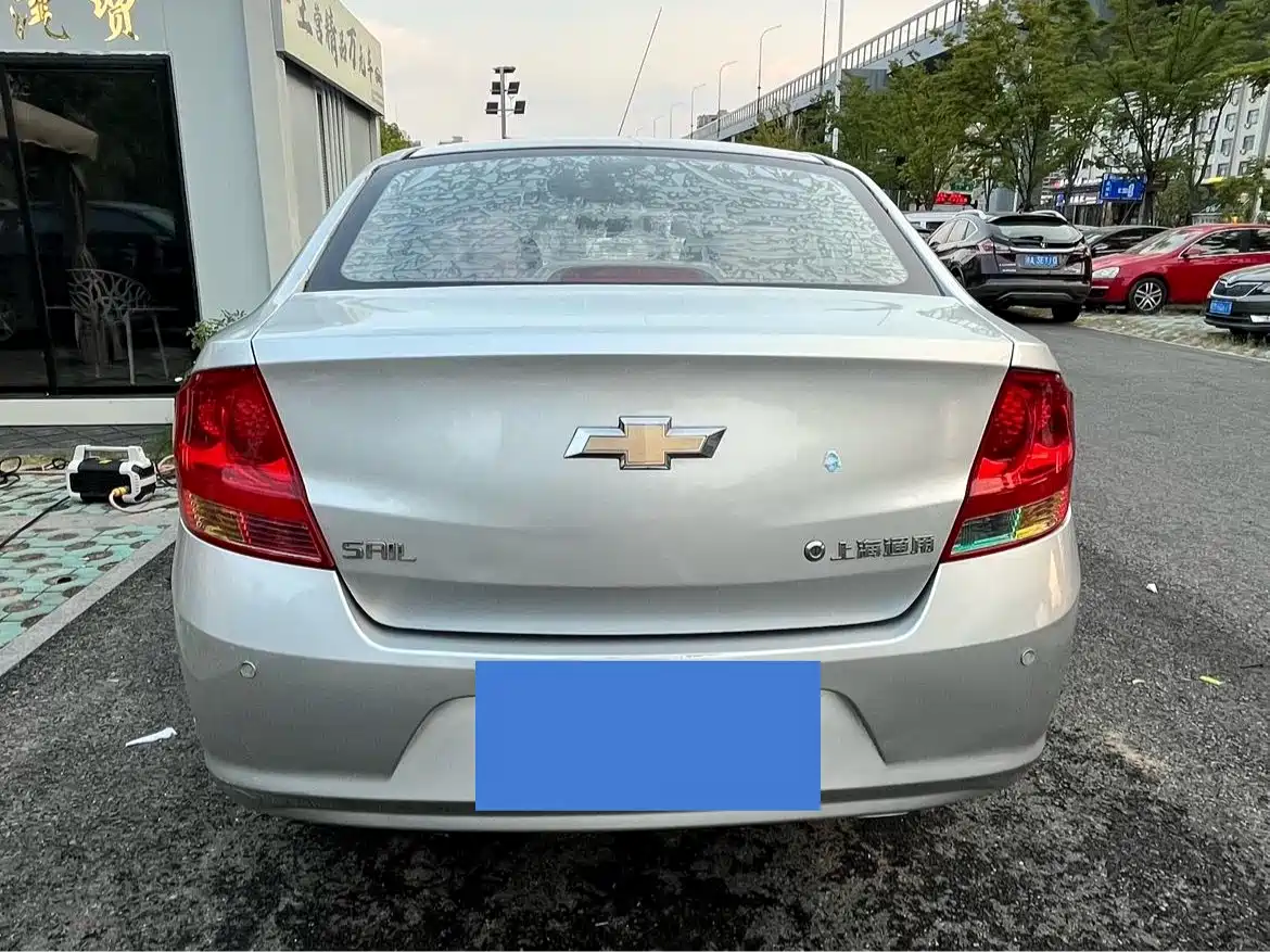 Chevrolet Sail 2013 Sedan 1.4L Manual Ideal Edition фото 3