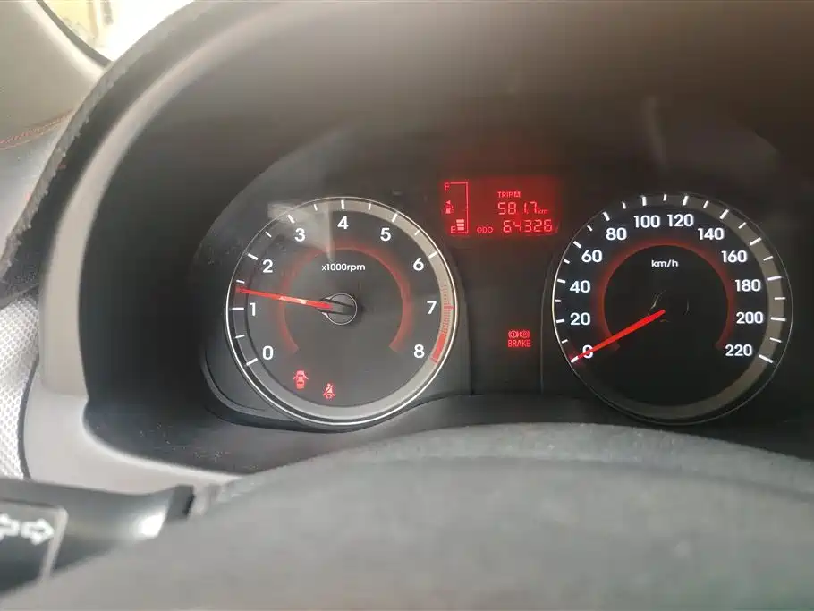 Hyundai Reina 2014 1.4L Manual GLX фото 14