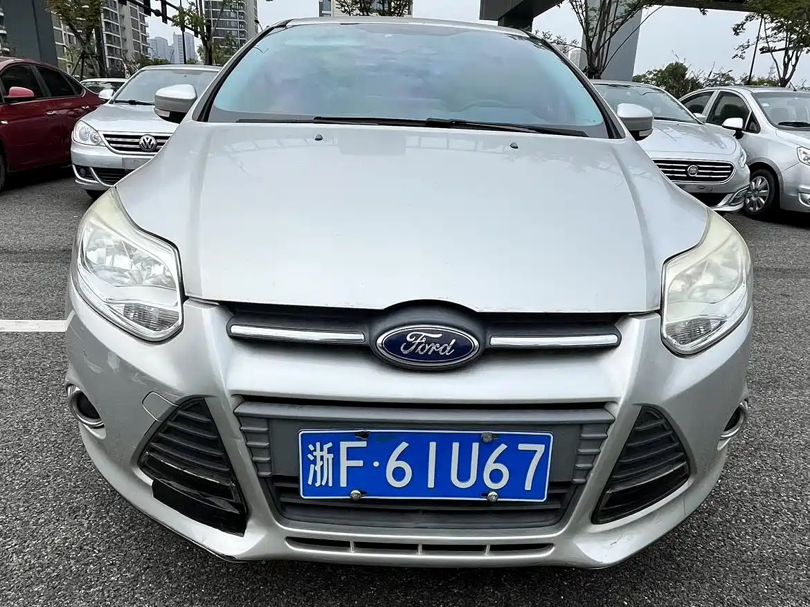 Фото 3 - Ford Focus