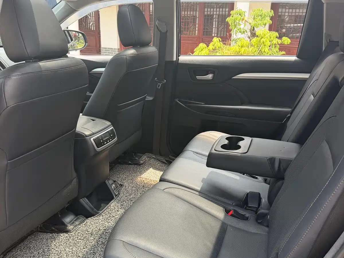 Toyota Highlander 2015 2.0T AWD Luxury Edition 7-seater фото 10