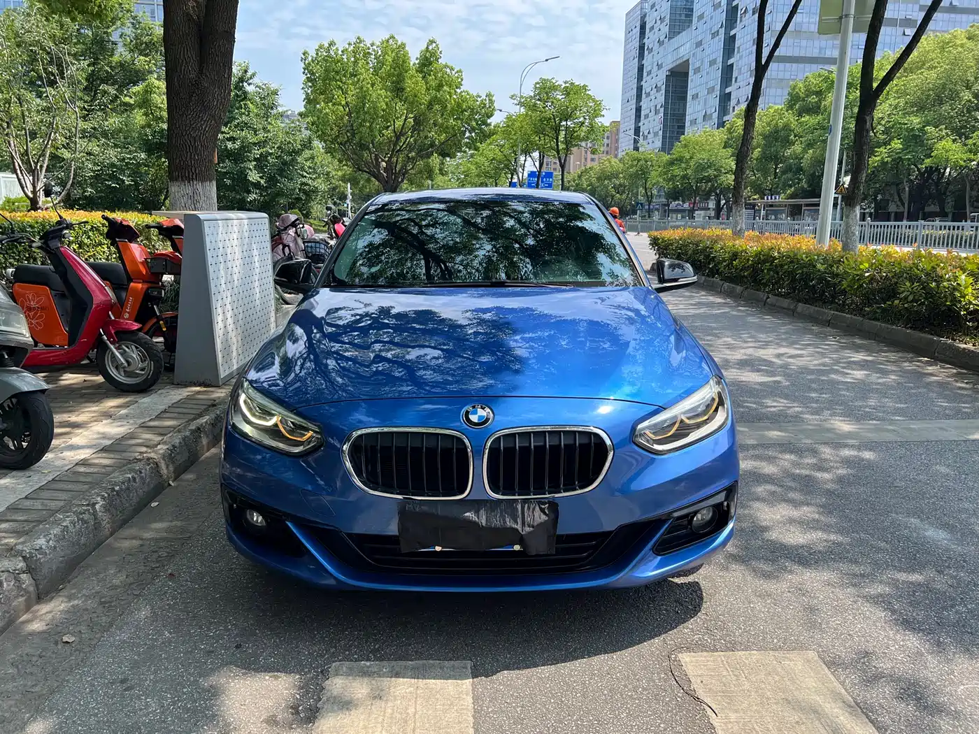 BMW 1 Series 2017 118i Sport фото 2