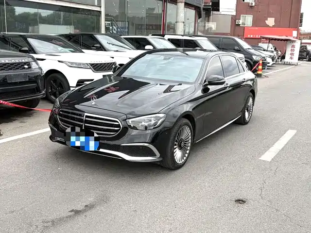 MERCEDES-BENZ E CLASS