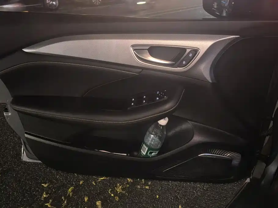 Roewe i6 MAX 2021 2020 Model 300TGI Automatic Cool & Smart Edition
