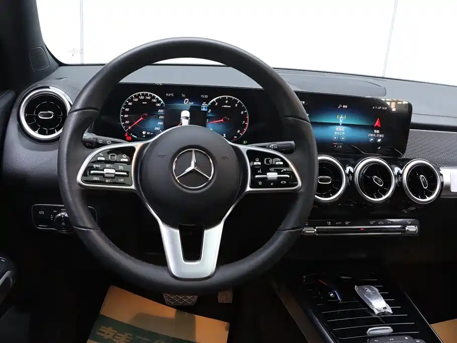 Mercedes-Benz GLB 2022 Model GLB 200 Dynamic Edition фото 28