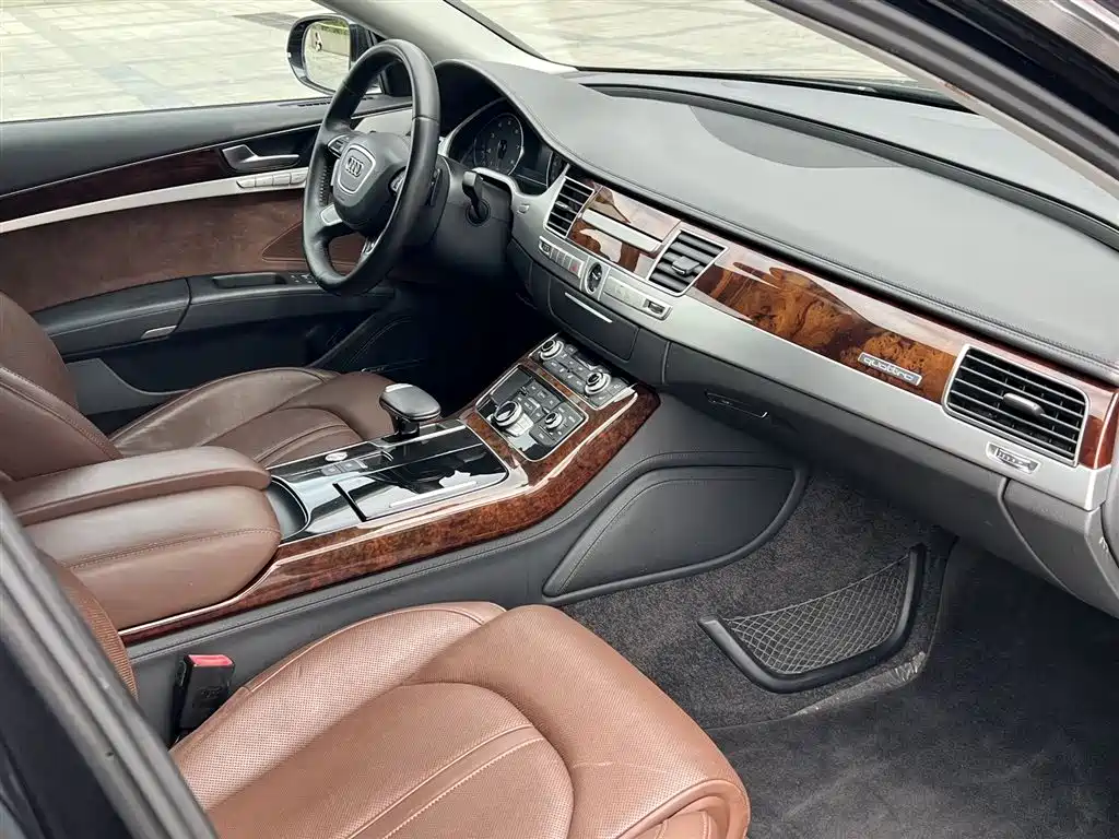 Audi A8 2013 A8L 45 TFSI quattro Luxury фото 10