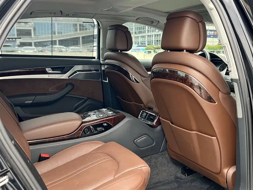 Audi A8 2013 A8L 45 TFSI quattro Luxury фото 12