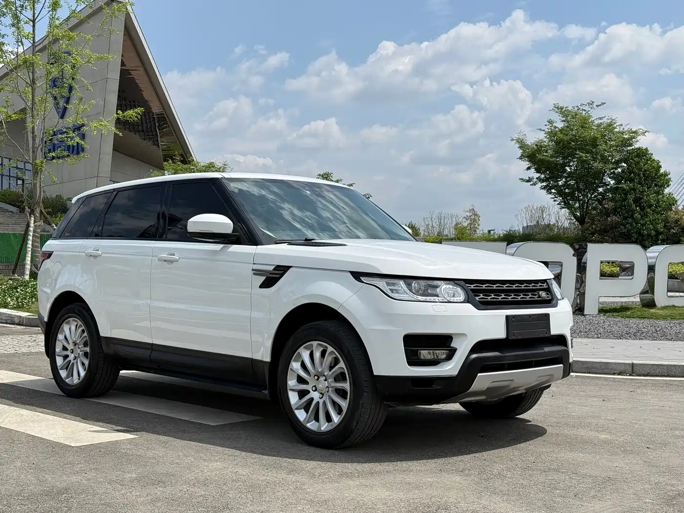 Land Rover Range Rover Sport 2017 3.0 SC V6 HSE фото 3