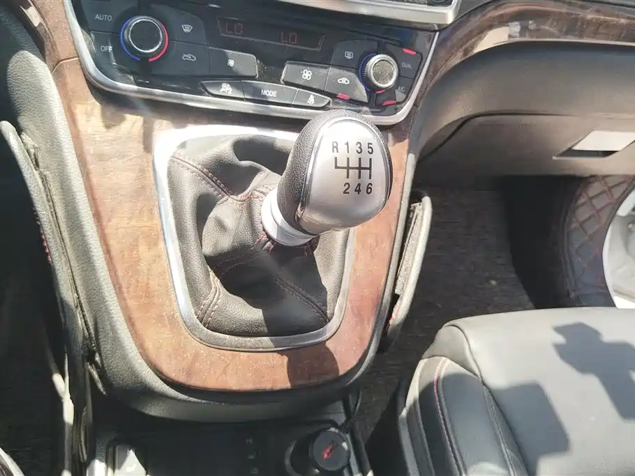 Haval H6 2015 Facelift Sport Edition 1.5T Manual 2WD Elite фото 16