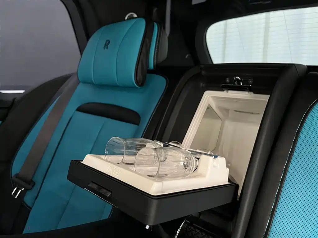 Rolls-Royce Cullinan 2026 2024 Black Badge