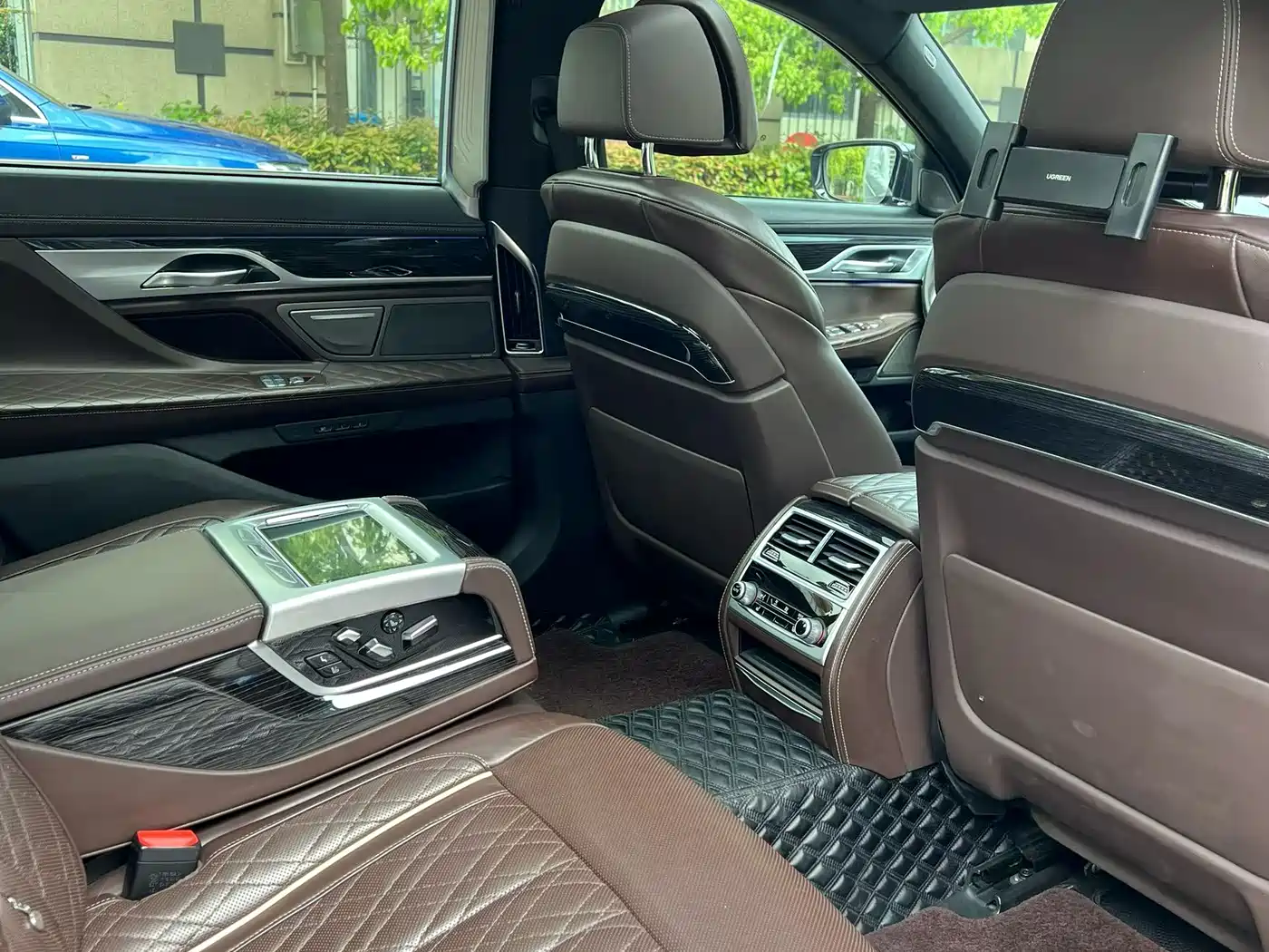 BMW 7 Series 2019 740Li Leading M Sport Package фото 8