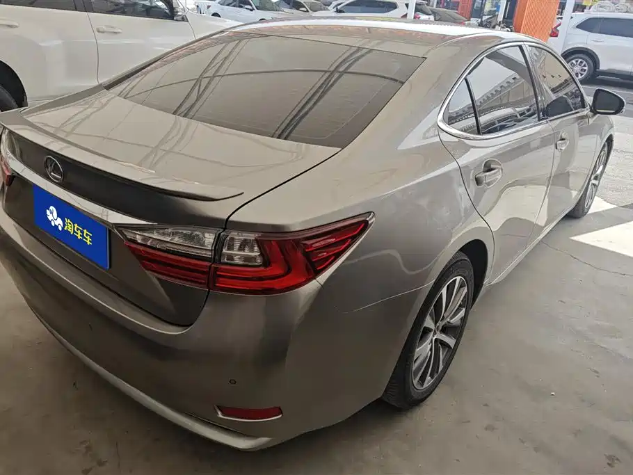 Lexus ES 2015 200 Elite Edition фото 3