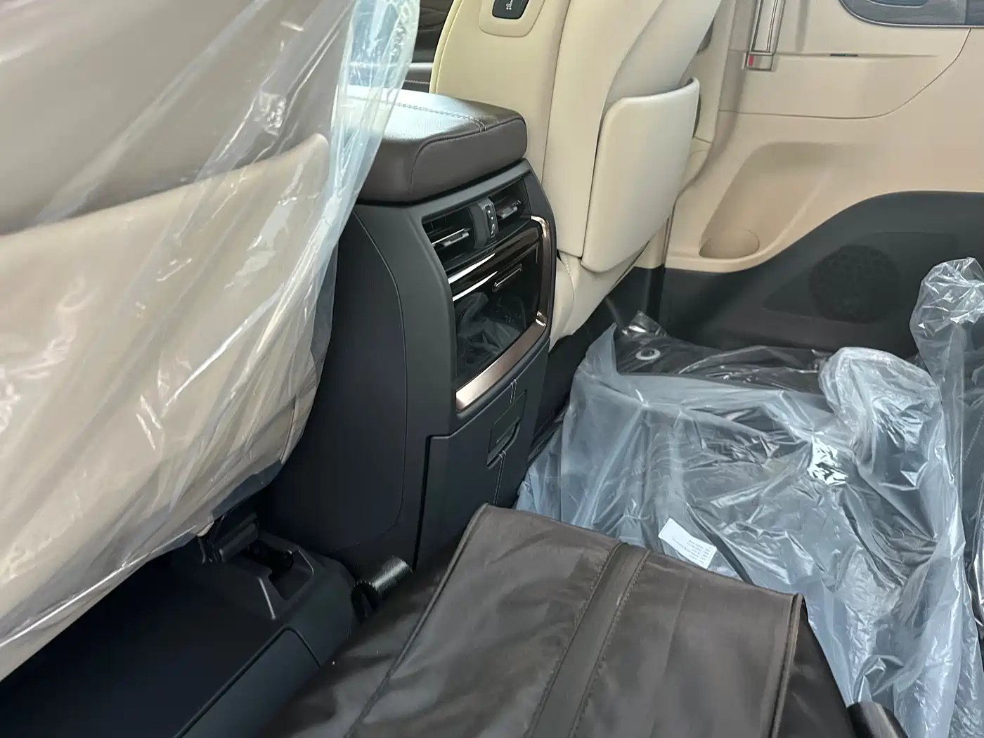 Toyota Alphard 2025 Hybrid 2.5L Prestige Gold Edition фото 12