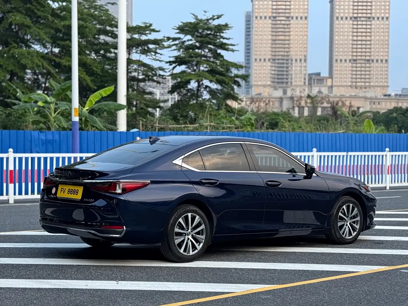 Lexus ES 2021 200 Excellence Edition фото 6