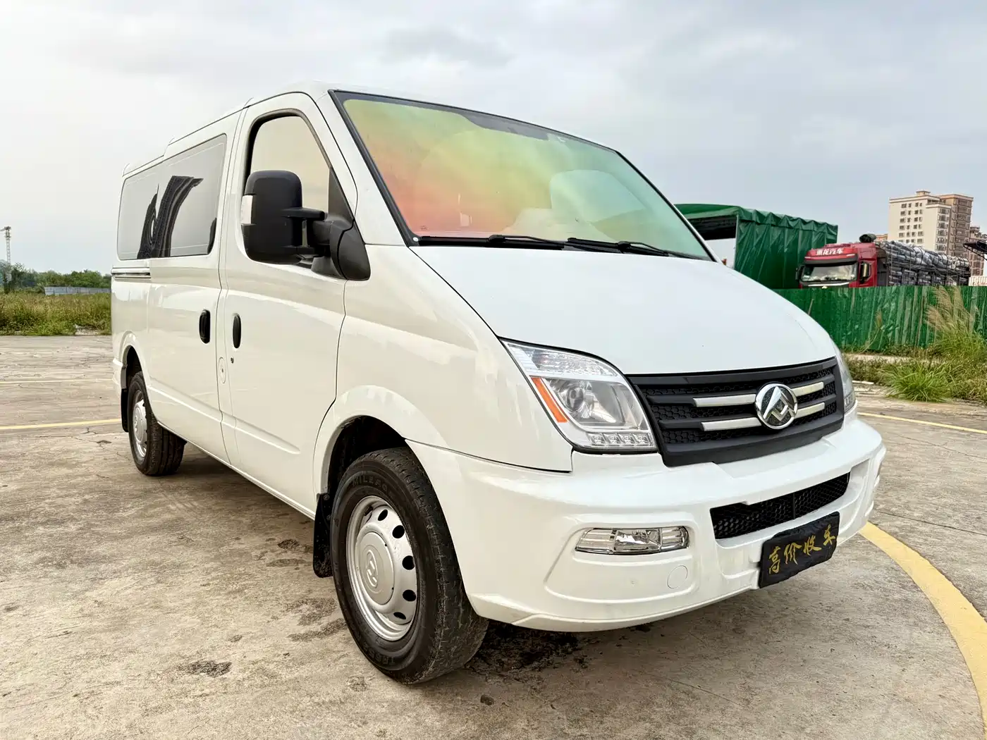 SAIC Maxus Xintu V80 2021 2.0T PLUS Manual Urban Edition Short Wheelbase Ultra-Low Roof 7/8/9 Seats фото 3