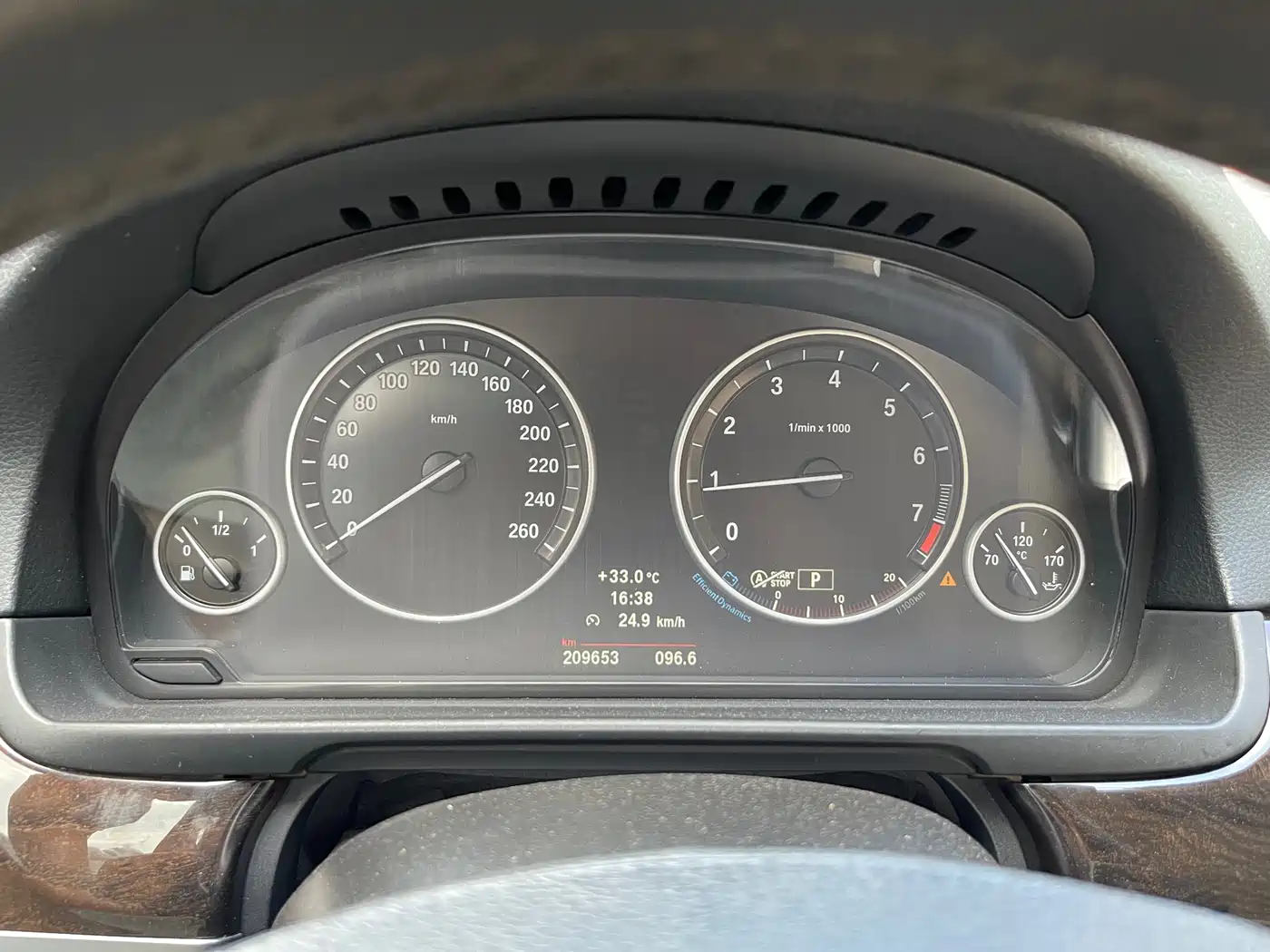 BMW 5 Series 2013 525Li Luxury фото 8