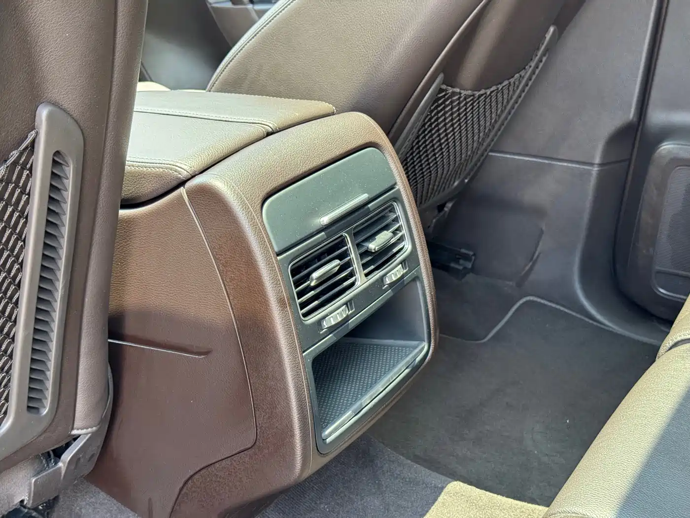 Volkswagen Touareg 2011 3.0TSI Comfort фото 12