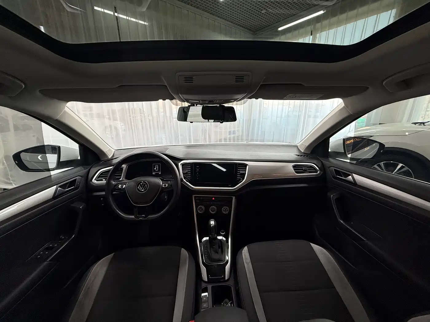 Volkswagen T-ROC 2022 280TSI DSG 2WD Elite PLUS фото 16
