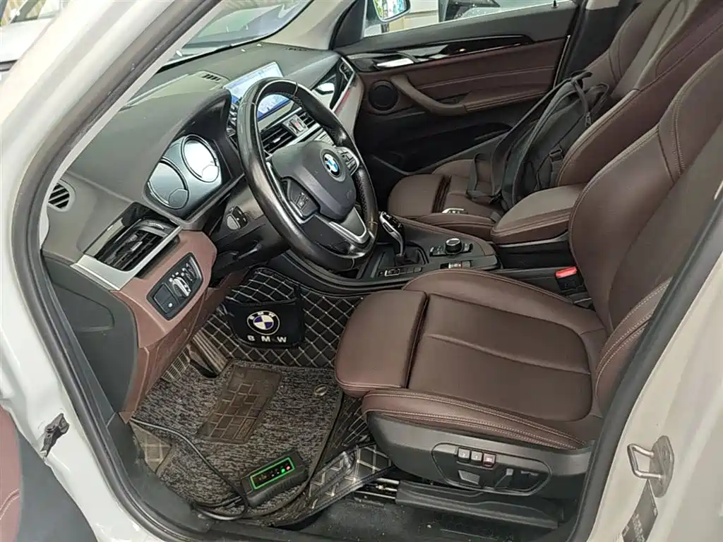 BMW X1 2020 sDrive20Li Fashion Model фото 15