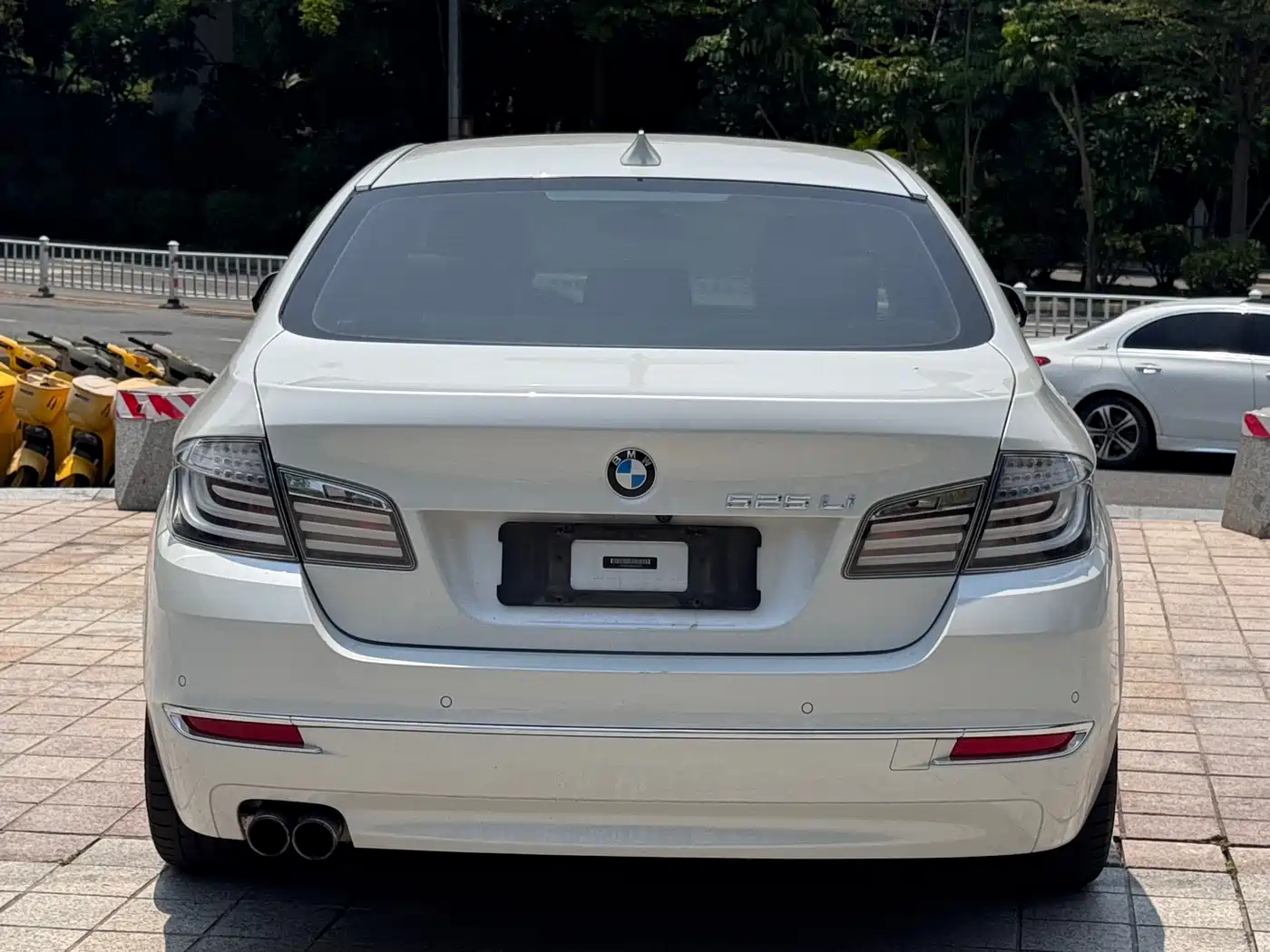 BMW 5 Series 2014 525Li Luxury Design Package фото 5