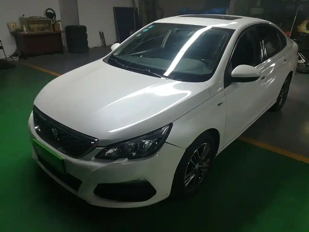 Peugeot 308 2019 230THP Automatic Luxury Edition China VI фото 2