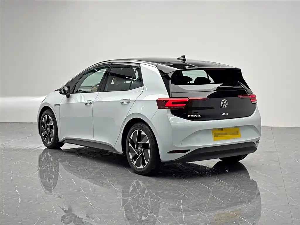Volkswagen ID.3 2023 Upgraded Pure Intelligence Edition фото 4