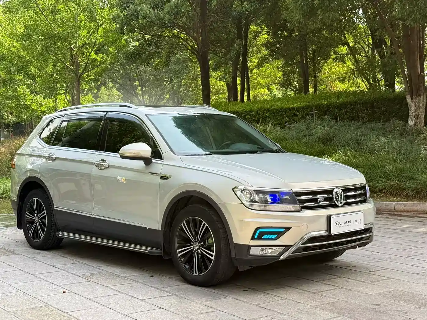 Volkswagen Tiguan L 2019 330TSI Automatic 2WD Panorama Comfort Edition China VI фото 2