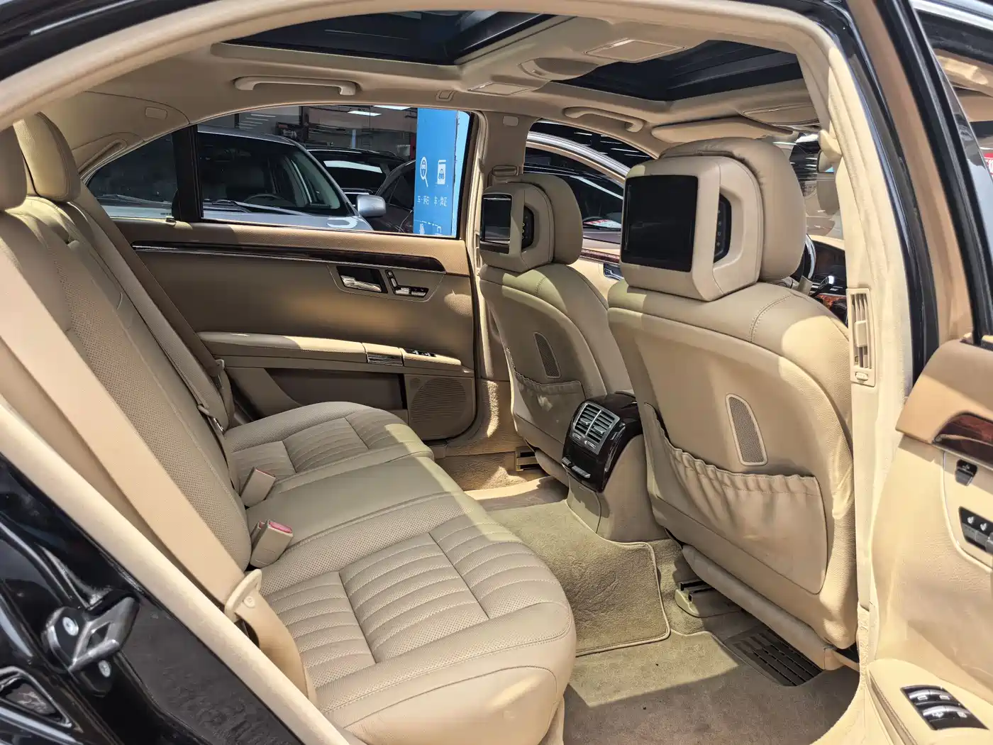 Mercedes-Benz S-Class 2010 S 350 L 4MATIC фото 13