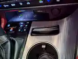Фото 11 - Lexus RX