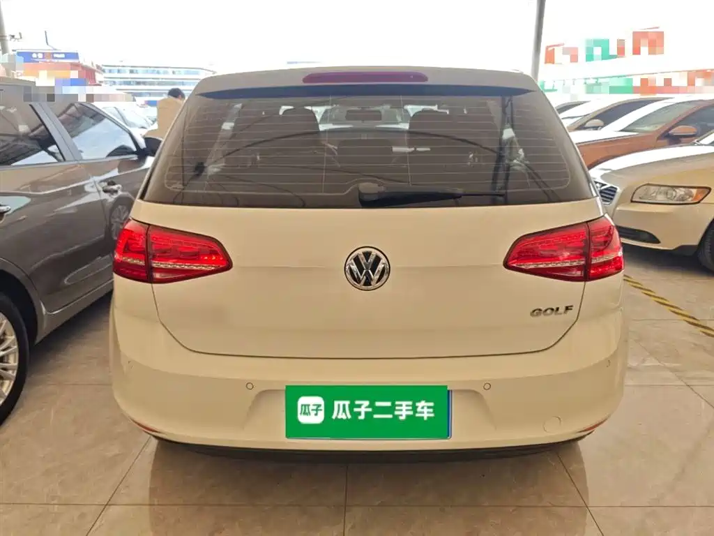 Volkswagen Golf 2015 1.6L Automatic Fashion фото 6