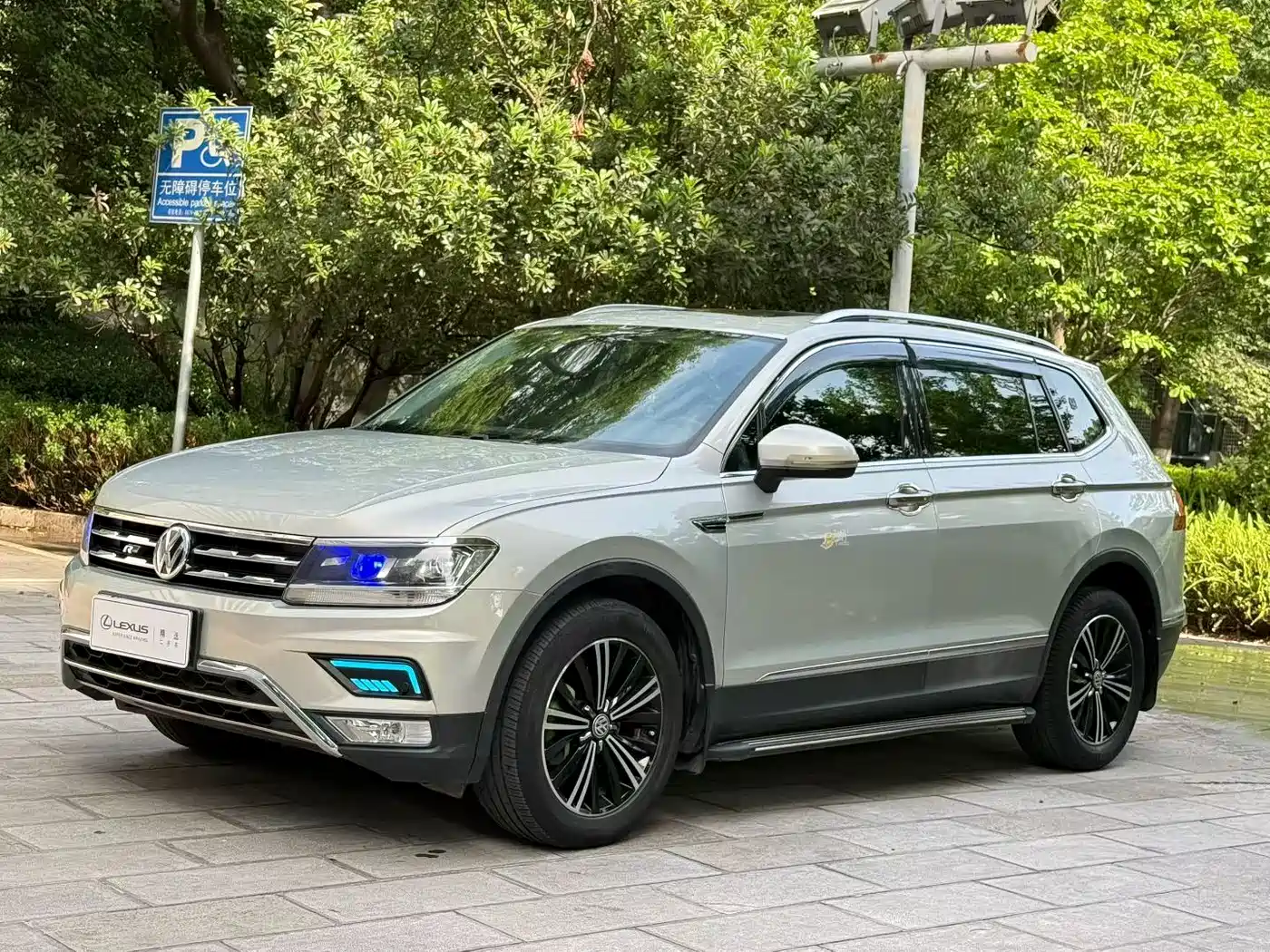 Volkswagen Tiguan L 2019 330TSI Automatic 2WD Panorama Comfort Edition China VI фото 3