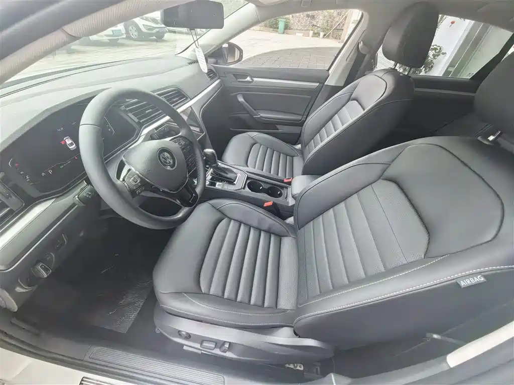 Volkswagen Lamando 2021 280TSI DSG Comfort Edition фото 4