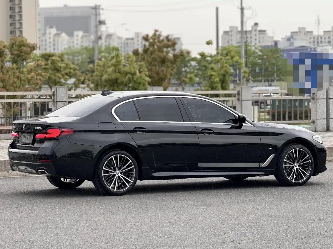 BMW 5 Series 2023 530Li Leading M Sport Package фото 7