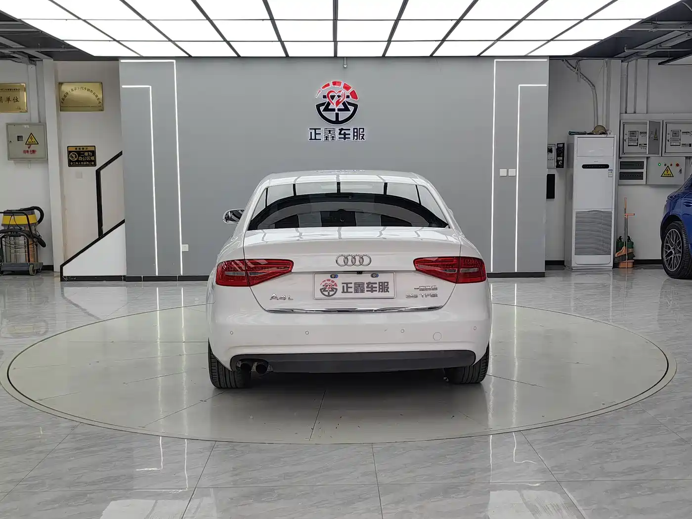 Audi A4L 2013 35 TFSI Automatic Standard фото 15