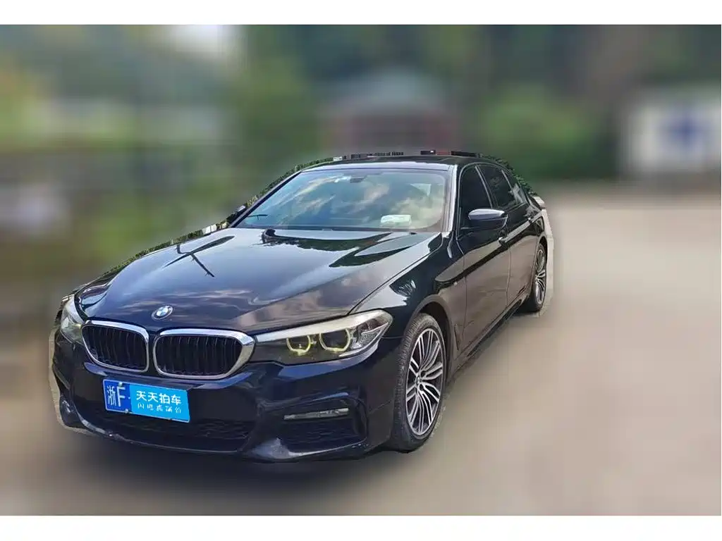 Photo 1 - BMW 5 Series