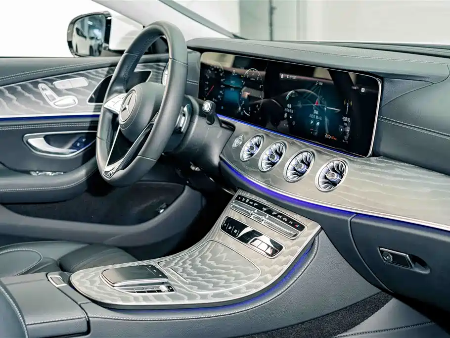 MERCEDES-BENZ CLS
