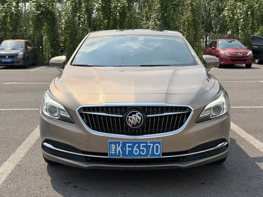 Фото 2 - Buick LaCrosse