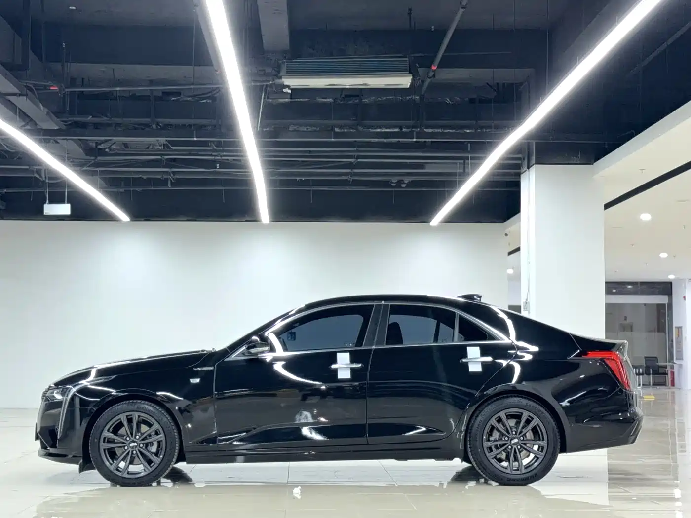 Cadillac CT4 2023 28T Luxury Model фото 3