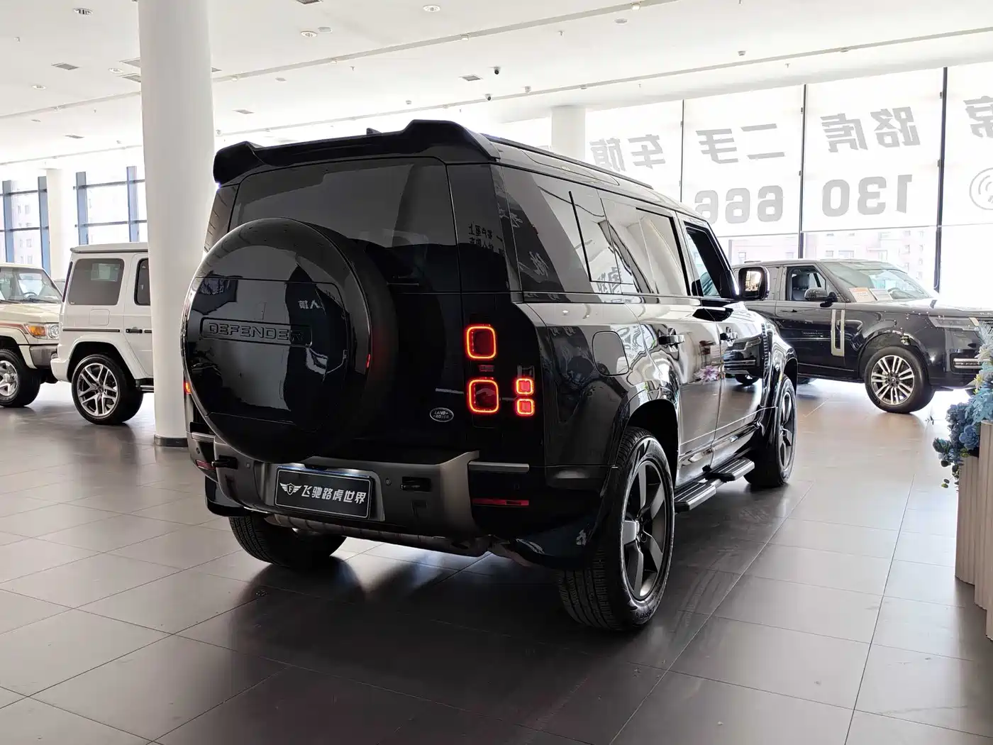 Land Rover Defender 2025 110 3.0T P400 -Dynamic HSE фото 24