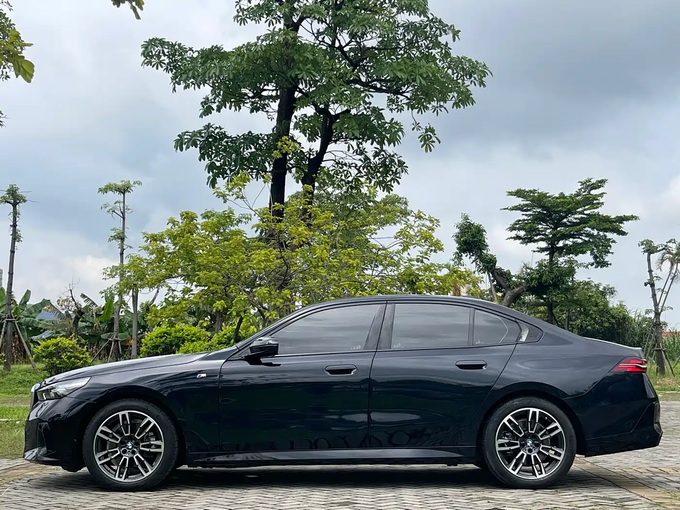 BMW 5 Series (Import) 2024 Model 525i M Sport Package фото 24