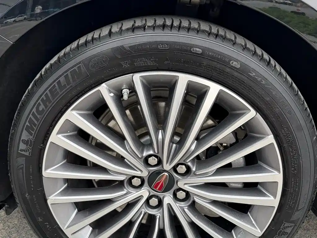 Hongqi H9 2023 Model 2.0T Smart Connect Flagship Edition фото 9