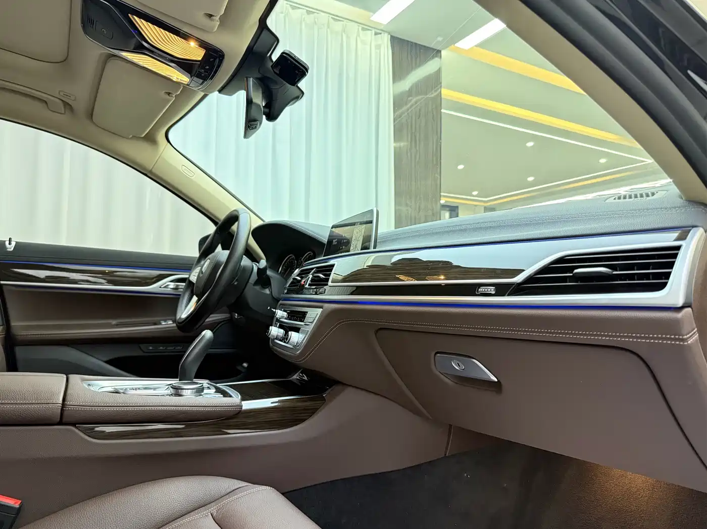 BMW 7 Series 2018 730Li Leading Type Excellence Package фото 9