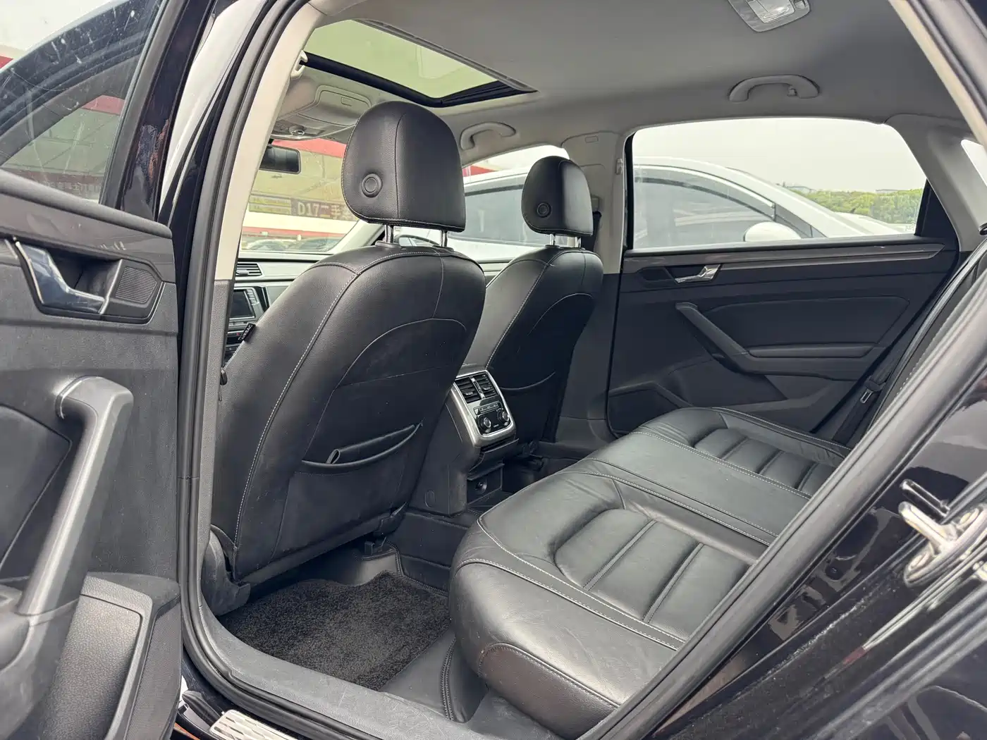 Volkswagen Passat 2017 330TSI DSG Prestige фото 4