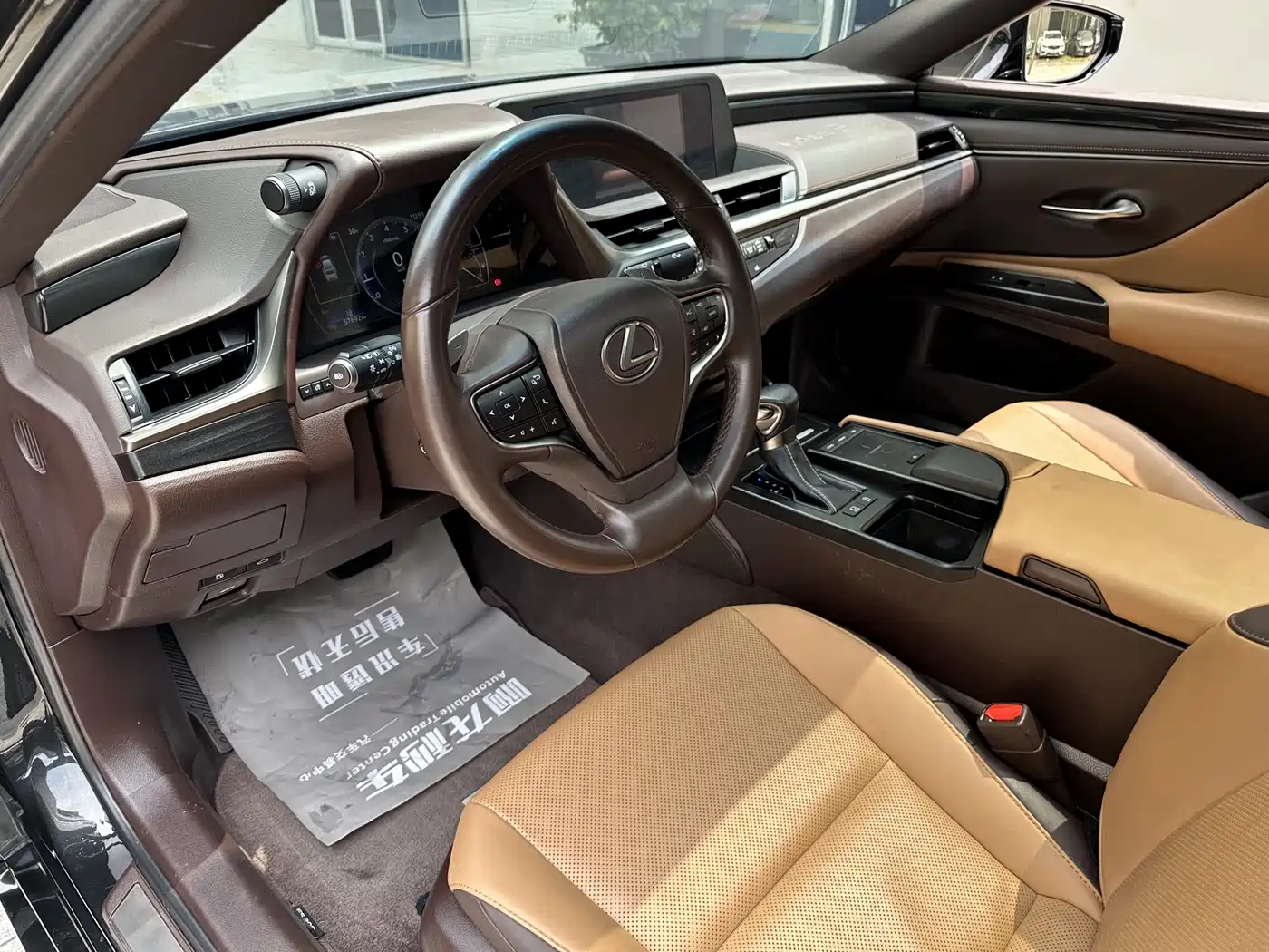 Lexus ES 2020 200 Excellence фото 6