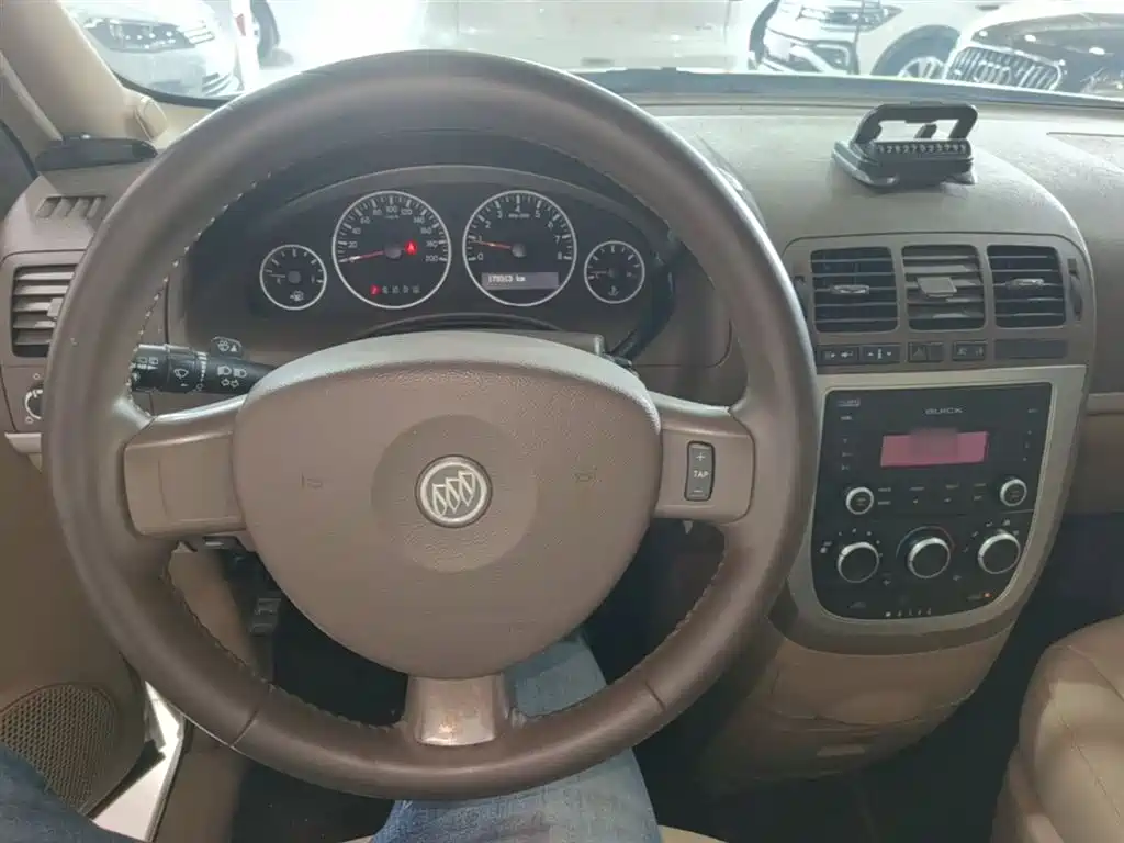 Buick GL8 2014 2.4L Classic Edition фото 10